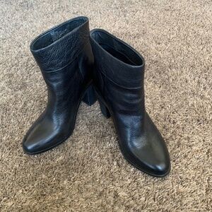 Kenneth Cole New York Allie Black Leather Ankle Boots 9.5 Wedge Heel Shoes